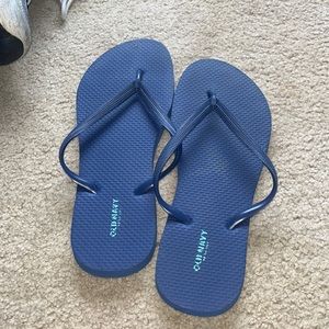 old navy, navy flip flops